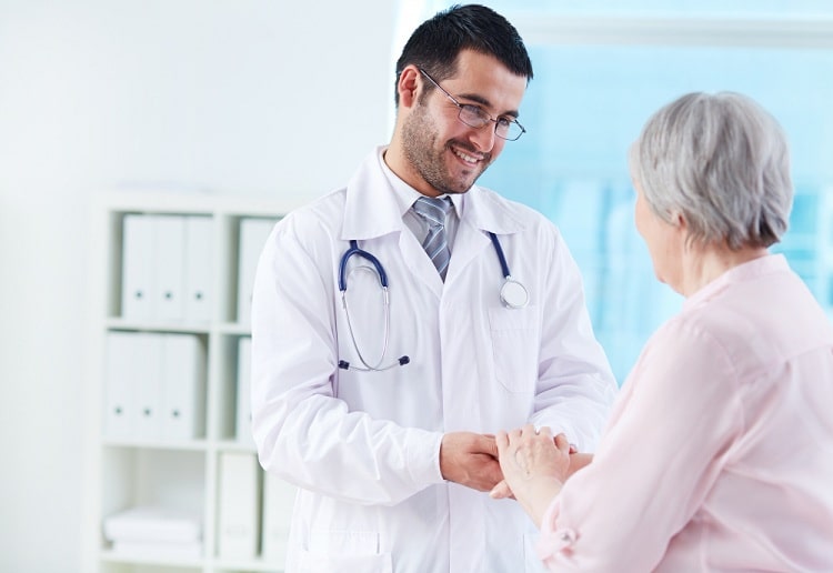 Qualities of an Effective Healthcare Aide